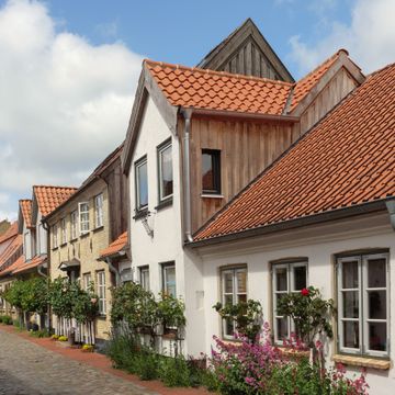 Solaranlage nachrüsten: Das gilt für euer altes Dach